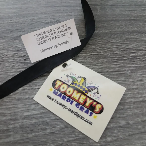 MARDI GRAS Feather Embellished Handpainted Masquerade Mask - Picture 13 of 14